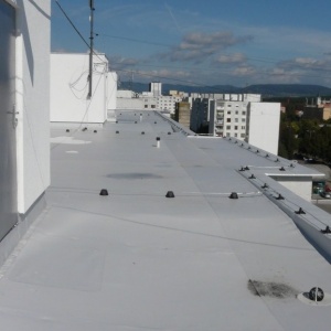Renovácia strechy, blok C-8